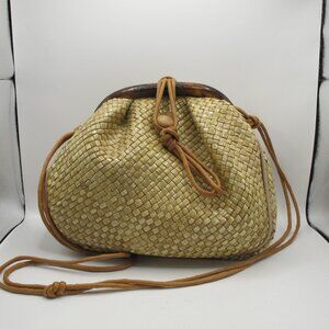Vintage clamshell woven purse with wood handles and leather strap